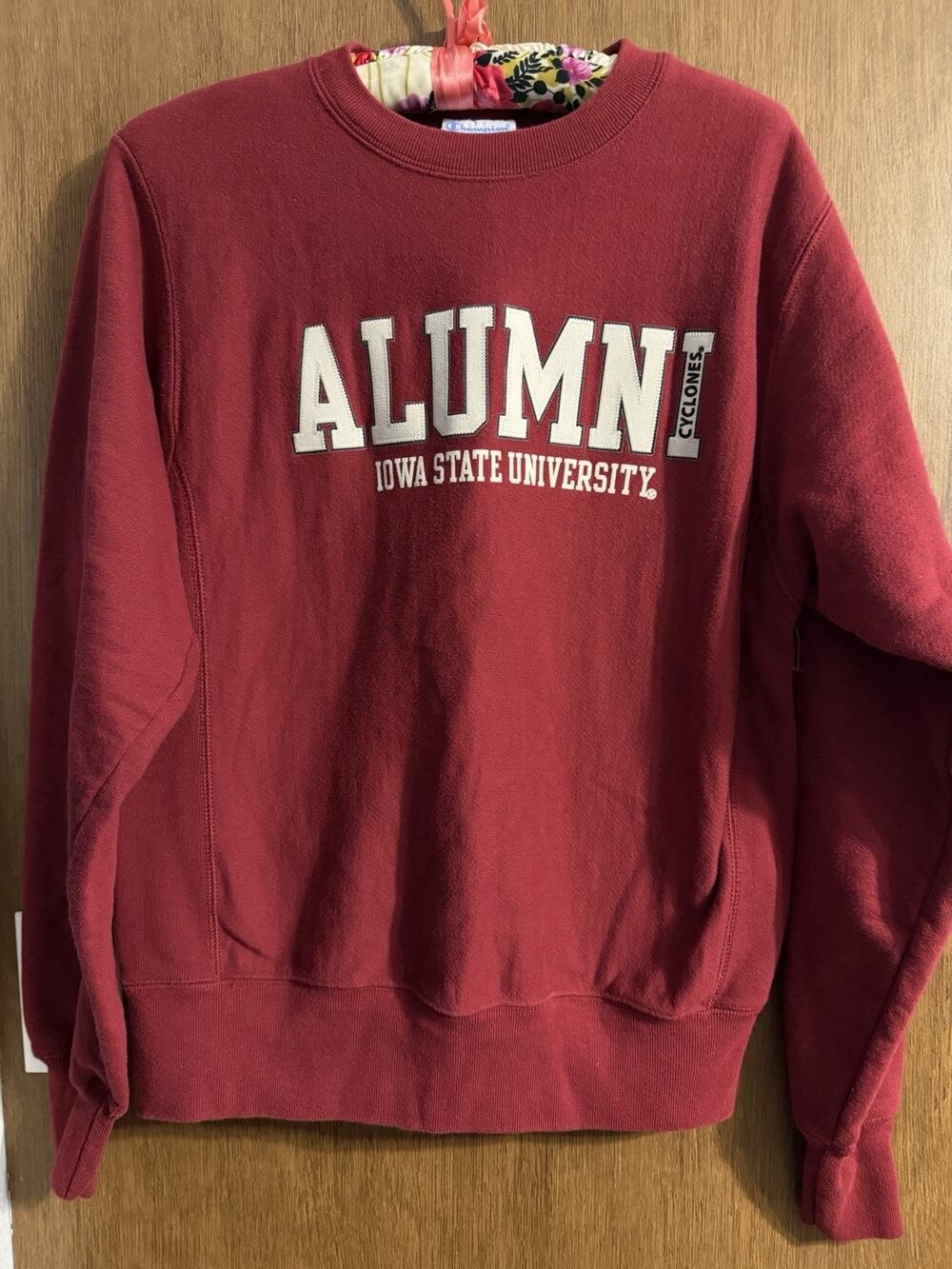 Iowa State University Alumni Red Champion Sweatshirt sz Small Embroidered ISU